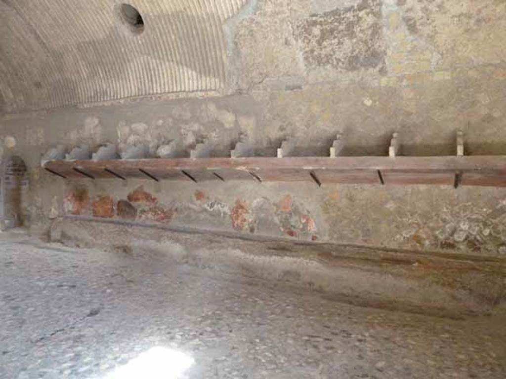 VI.1/7. May 2010. East wall.